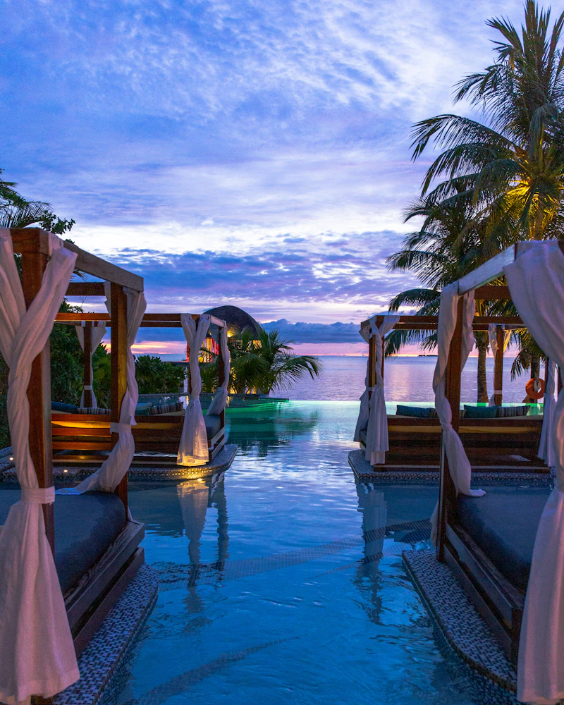 Hotels & Resorts